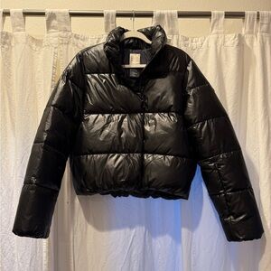 Vuori New Women's Hudson Tall Collar Puffer Jacket - Size Small